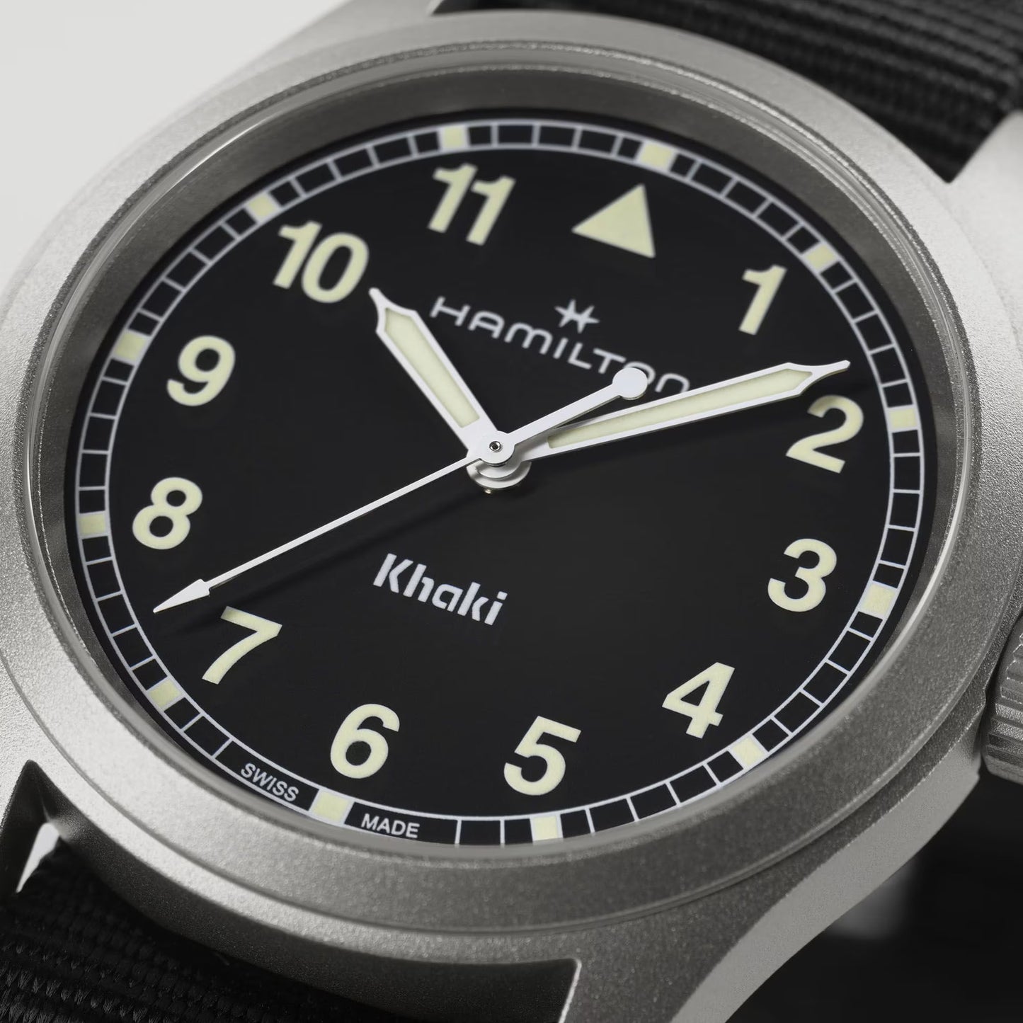 HAMILTON - Khaki Field Quartz 38 mm